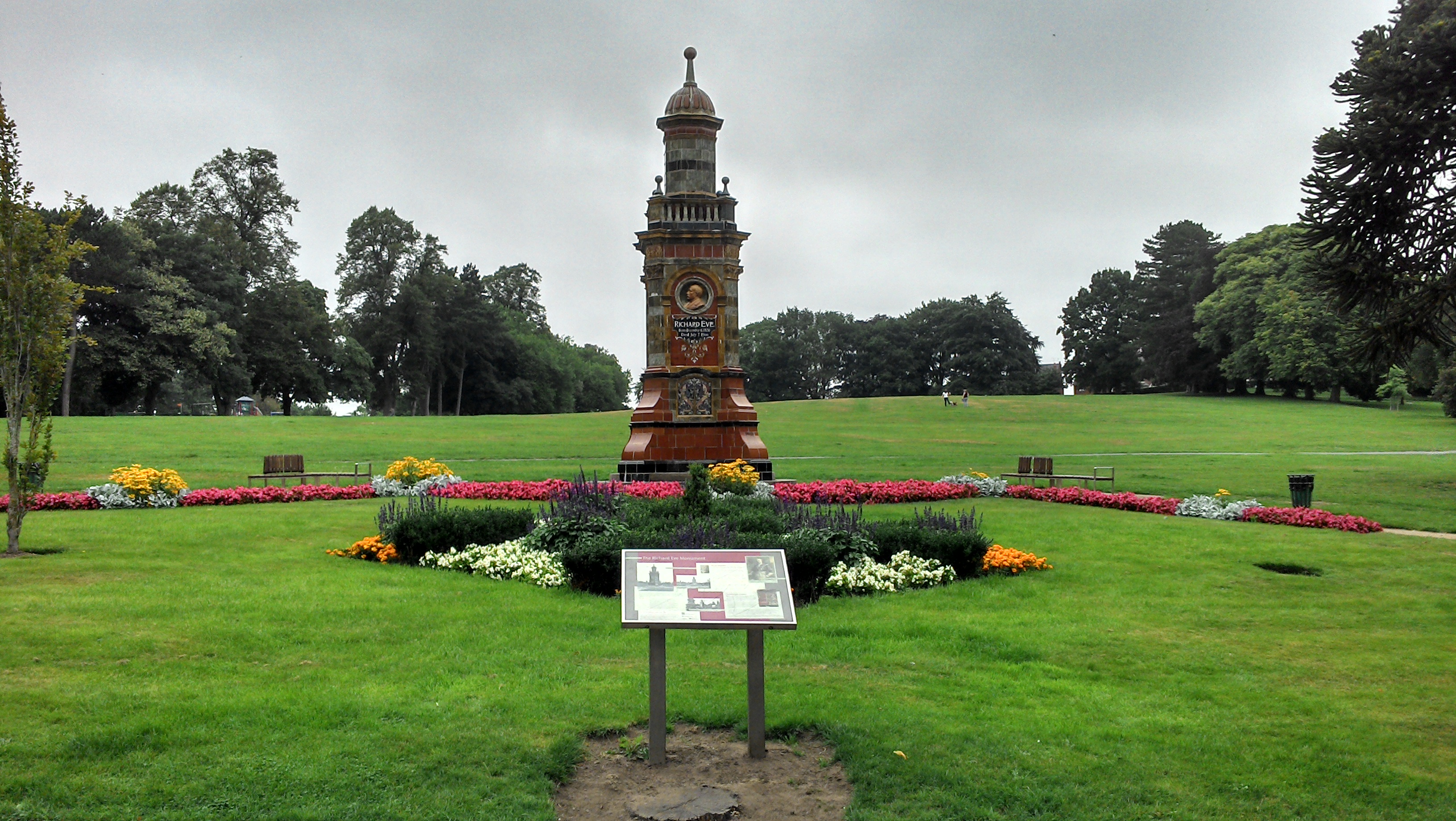 Richard Eve memorial in centre of public park